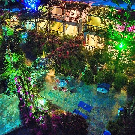Angelika Aparthotel Alinda  Luaran gambar
