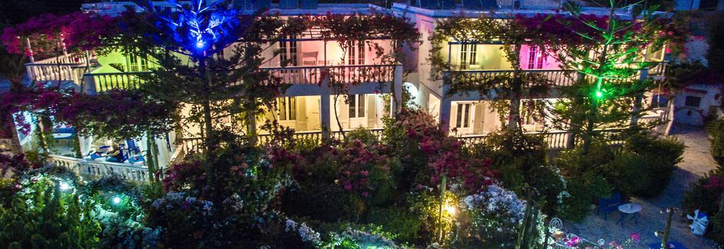 Angelika Aparthotel Alinda  Luaran gambar