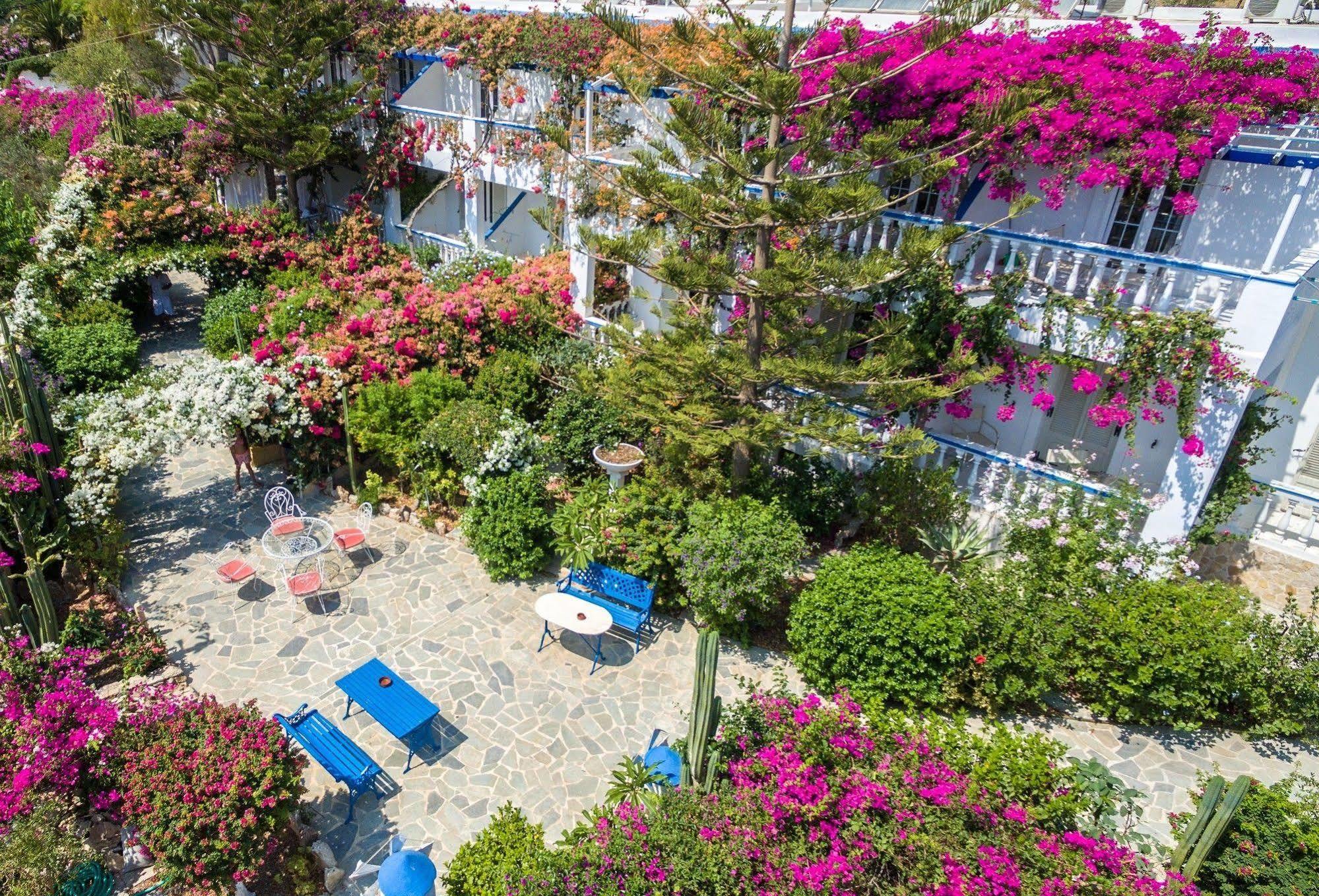 Angelika Aparthotel Alinda  Luaran gambar